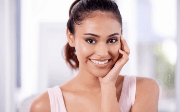 Women patient shining after her parisian glow treatment